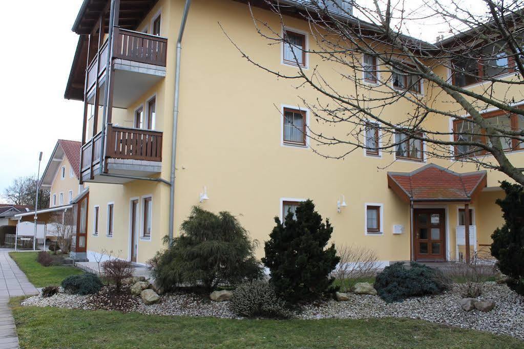 Hotel Garni Vogelsang Bad Füssing Esterno foto